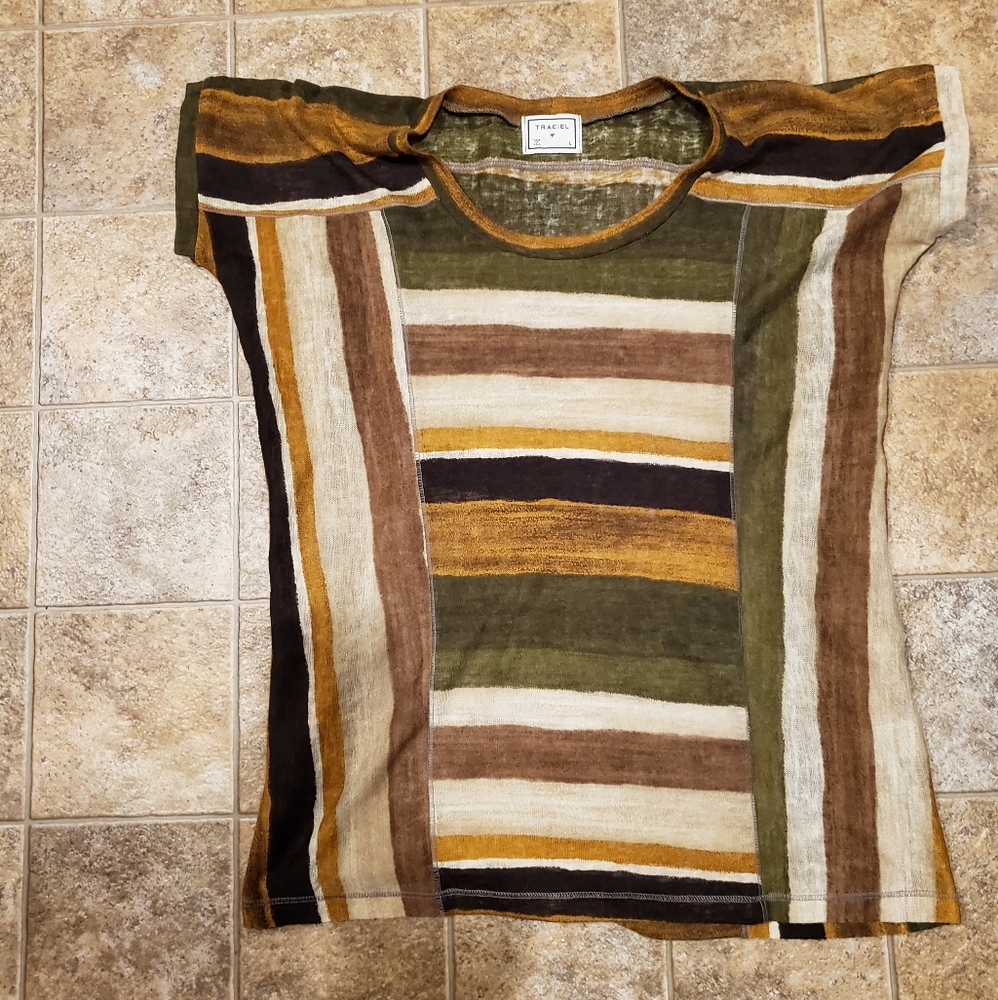 Traciel Made in U.S.A. Short Sleeve Top.